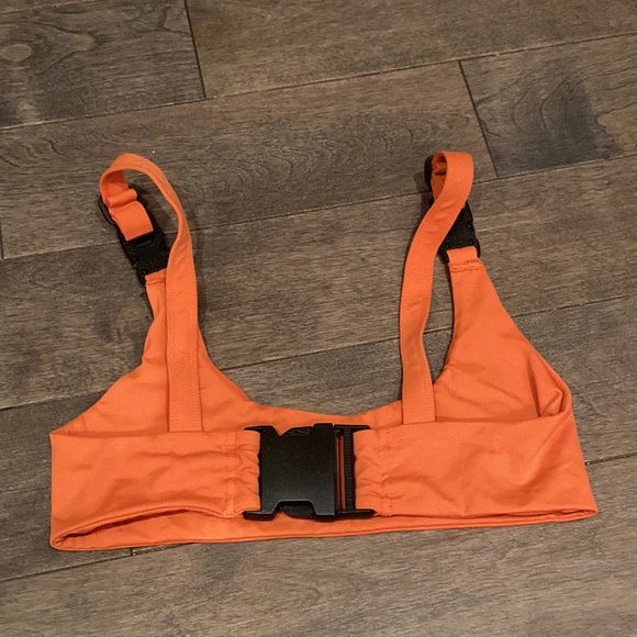 ANDI BAGUS orange Bond girl bikini - Picture 9 of 11